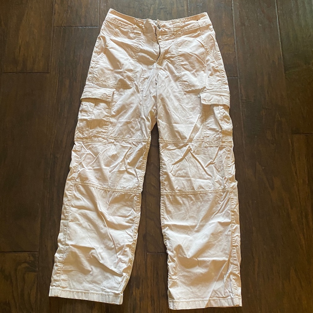 Hollister high-rise baggy cargo pants!